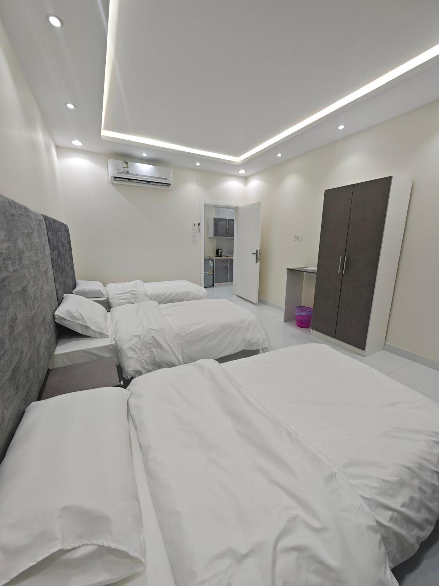 Yaqoot Al Madina Suites Al Awali Buitenkant foto